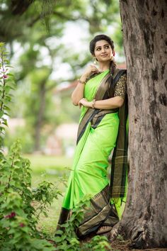 Nakshatra Nagesh, Bridal Outfit Ideas, Saree Pic, Celebrity Saree, Outdoor Bride, Bengali Saree, Half Saree Function, Bridesmaid Photoshoot, Sisters Photoshoot Poses