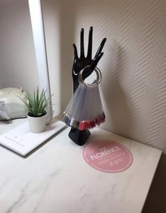 Black Nail Room Ideas, Black And White Nail Salon, Nail Studio Ideas, Home Nail Studio, Nails Room Ideas Salons, Desain Salon Kuku, Spring Nails Art