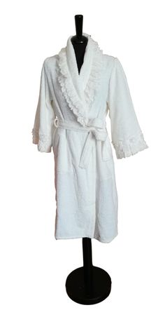 100% cotton terry white bathrobe with original valencienne lace. Luxury woman's bathrobe. Shawl neck and waist tie Customized size on request Do you want to give yourself a gift? Here is the right article! The bathrobe is a daily object, but not this! Wearing this bathrobe is like hugging yourself. Wear it and you will feel like a princess. The fabric is very soft and of excellent quality. The lace is original valencienne, of cotton. The internal finishing is bordered and the pockets are hidden White Long Sleeve Bathrobe, White Long Sleeve Bath Robe, Elegant White Robe For Daywear, Hugging Yourself, White Bathrobe, Bath Robes For Women, Luxury Christmas Gifts, Hooded Towels, Luxury Christmas