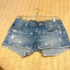 Super Cute Bug Star Remy Denim Shorts. They Are Like New. 2” Inseam Star Shorts, Star Blue, Big Star, Denim Shorts, Blue White, Color Blue, Super Cute, Like New, Blue And White