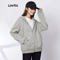 Eleva o teu estilo com o Lovito Moletom Casual Liso em Cinza com Bolso e Zíper! 👚✨ Este moletom é perfeito para quem busca um visual moderno e prático. Com um design liso e detalhes de bolso com zíper, este moletom acrescenta um toque de estilo ao teu look casual. A cor cinza torna-o versátil para diversas ocasiões, mantendo-te estilosa e confortável. Não percas a oportunidade de adicionar o Lovito Moletom Casual Liso em Cinza com Bolso e Zíper ao teu guarda-roupa. Adquire o teu agora e esteja pronta para arrasar com estilo em qualquer situação! ❄️👖 #ModaCasual #ConfortoEstiloso Look Casual, Feminine Style, Winter Coat, Stranger Things, Hoodies Womens, Sweatshirts Hoodie, Spandex, Halloween, Sweatshirts