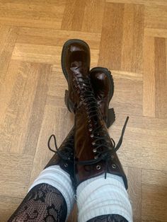 Knee High Laced Boots Outfit, High Lace Up Boots Outfits, Red Lace Up Boots, Lace Up Knee High Boots Outfit, Dark Red Boots Outfit, Knee High Lace Up Boots Outfit, Red Boots Aesthetic, Platform Boots Outfit Aesthetic, Knee High Combat Boots Outfit