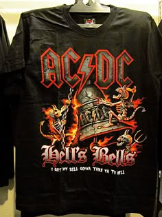 AC-DC Earthy Christmas, Concert Clothes, Metal Band Shirts, Metal Shirt, Clothing Wishlist, Metal Shirts, Rock Tees, Rock Concert, Swaggy Outfits