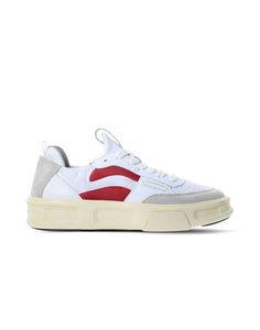 The novelty of the SS23 at Fessura is called REFLEX® Sport. A sneaker made in RCY recycled leather and soft canvas, in this case in the white version with contrasting inserts. The removable insole is in cork for greater breathability, the contrasting details on the heel and toe are in soft camois. The sole is in bone-colored Eva with two-tone rubber details. It is a flexible, soft and light sneaker for leisure time, suitable for long walks for comfort ensured by the REFLEXSYSTEM® technology whic White Textured Sole Sneakers For Streetwear, White Sneakers With Contrast Sole For Light Sports, White Leather High-top Sneakers With Rubber Waffle Outsoles, Modern White Sneakers With Rubber Sole, Modern White Sneakers With Contrast Sole, White Sporty Sneakers With Textured Sole, White Custom Sneakers For Light Sports With Rubber Sole, White High-top Sneakers With Textured Sole For Streetwear, Dynamic White High-top Sneakers With Rubber Sole