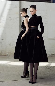 Kingsley - Products – Alex Perry Alex Perry, Fashion Gowns, Steam Punk, Black Dresses, Looks Vintage, Classy Dress, Pre Fall, Couture Fashion, Look Fashion