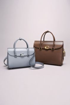 The New Year calls for a fresh start, and our newest Broome Carryall is the stylish assistant you need by your side as you make all your work-related dreams come true in 2024! The new Broome Carryall comes in two sizes and many different colorways, allowing you to add your personal flair to any work outfit. Additionally, the larger of the two can fit up to a 16-inch laptop. If you're ready to set the tone for the New Year, the Broome is the bag for you! 👜✨ #CoachNY #WorkBag Coach Work Bag, Lawyer Bag, Build Wardrobe, Soho Street, Purse Style, Coach 1941, Fashion Design Patterns, Bag Obsession, Professional Bag