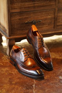 Brown Derby, Dress Shoes For Men, Fall Winter Jacket, Skin Line, Leather Dress Shoes, Pig Skin, Derby Shoes, Handcrafted Leather