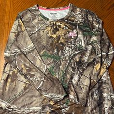 Nwot Real Tree Xtra Dri-More-Tech Women’s 2xl Camo Long Sleeve Camo Clothes, Long Sleeve Shirt Outfits, Tech Women, Camo Long Sleeve, Camo Outfits, Camo Shirts, Real Tree, Realtree Camo, Pink Camo