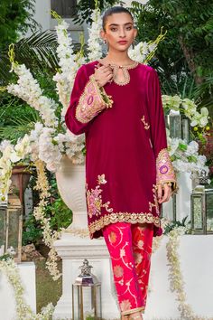 Elegant and sophisticated, this crimson shade is cut from the softest velvet into an effortless box-cut silhouette. The kurta is worked with embroidered floral patterns, embellishments and finished with scalloped edges. The cut out neckline and heavily embellished cuffs on the sleeves offset the piece beautifully. The Duppattas Designs Ideas, Sania Maskatiya, Ginger Dress, Upscale Fashion, Pakistani Wedding Outfits, Dresses 2022, Velvet Shirt, San Jose Ca, Hand Embroidery Design Patterns