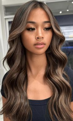 Blonde Highlight Ideas For Brown Hair, Burnett Hair, Highlights Brunette, Light Brunette Hair, Brown Hair Inspiration, Buah Naga, Haircut Inspo, Black Hair Balayage, Blonde Streaks