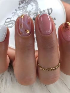 Conjunto de 24 uñas postizas ovaladas cortas con gradiente de papel dorado y brillo, convenientes para mujeres y niñas, suministros para uñas uñas falsas uña falsa uña acrílica | Moda de Mujer | SHEIN México French Nails Style, Wedding Simple Nails, Nail Arts Short Nails, Short False Nails, Short Nail French Designs, Prom Short Nails, Nails Graduation Ideas, Nail Art For Very Short Nails, Nail Art Gold Foil