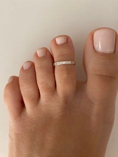 Cute Toes, Cute Toe Nails, Big Rig Trucks, Toe Rings, Body Jewellery, Toe Nails, Body Jewelry, Favorite Jewelry, 925 Sterling Silver