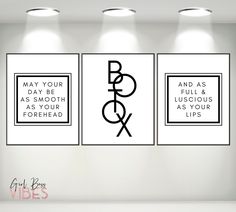 Aesthetic Office Wall Decor, Botox Salon Ideas, Botox Studio Ideas, Botox Office Decor, Botox Studio Decor, Aesthetic Injector Rooms, Botox Room Ideas, Aesthetic Nurse Injector Room Decor, Botox Room Decor