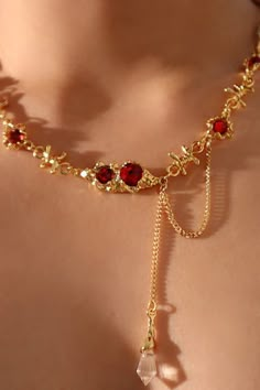 Gold And Ruby Necklace, Simple Jewelry Aesthetic, Red Jewelry Aesthetic, Gold And Red Jewelry, Red And Gold Aesthetic, Jewel Aesthetic, Red Gems, Twist Necklace, Gold Pendant Jewelry