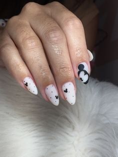 Mickey Almond Nails, Disney World Nails Acrylic Simple, Lowkey Disney Nails, Matte Disney Nails, Disney Gel Nail Designs Simple, Minimalist Mickey Nails, Disney Nails Classy, Disney Themed Nails Acrylic Almond