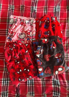 This Hello Kitty Spider Man Loose Pajamas playful characters with soft cotton velvet fabric for a cozy, casual look. Designed with a unique Hello Kitty and Spider-Man pattern, it’s perfect for lounging or sleeping comfortably. The fit and long pants make it a versatile addition to your sleepwear collection. Made from cotton velvet fabric, offering a soft and comfortable texture for all-day wear. Features a fun crossover design of Hello Kitty and Spider-Man, adding a playful touch to your loungew Hello Kitty Pajama Pants, Man Sleeping, Comfy Blouse, Cartoon Designs, Flannel Pajama Pants, Warm Pants, Trendy Denim, Sleeveless Short Dress, Flannel Pajamas