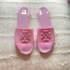 Petunia Eleanor Jelly Slide Never Worn Comes With Box Final Sale Petunias, Chanel Slides, Jelly Slides, Girly Stuff, Pretty Shoes, Dream Shoes, Baby Bear, Tory Burch Shoes, Girly Things