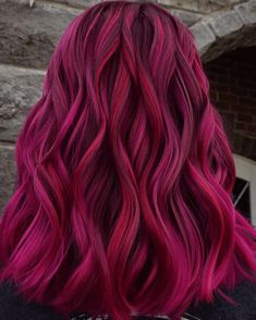 Magenta Hair Dye, Autumn Hairstyles, Red Hair Trends, Creative Hair Color, Pink Highlights, Hair Color Pink