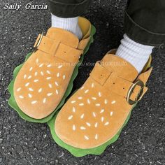 Suede Upper Thick Sole Shallow Hamburger Slippers Autumn Fashion INS Food &Fun Slippers Round Toe Clogs Women, Fun Slippers, Chunky Flats, Casual Beach Sandals, Buckles Fashion, Fashion Slippers, Beach Slippers, Lovely Couple, Metal Belt