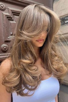 Released in the third wash. I don't think hair is natural Hair Colorful, Honey Brown Hair, Brown Hair Inspo, Hairstyles For Layered Hair, Honey Blonde Hair, Blonde Hair Inspiration, Blowout Hair, Blonde Hair Looks, Haircuts For Long Hair