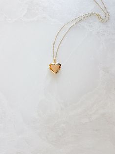 Gold heart locket necklace Heart Locket Aesthetic, Gold Heart Locket Necklace, Rose Gold Locket, Necklace Locket, Gold Heart Locket, Heart Locket Necklace, Gold Locket, Heart Locket, Classic Gold