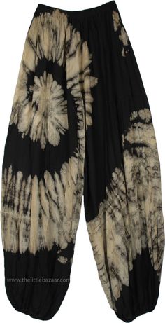 Extra Long version for the tall - for a comfortable summer, these tie-dye brown rayon pants are very boho and stylish! With a swirl pattern of tie-dye, it brings out a unique look to the overall style. These pants abound in comfort and freedom due to their relaxed fit. #tlb #SplitSkirtsPants #Tall #TieDye #bohemianfashion #BigandTallPants #BigandTallgypsyhippiepants Hippie Lounge Pants, Edgethoth Outfit, Summer Fits With Pants, Casual Hippy Outfits, Black Bohemian Outfits, Hippie Pants Pattern, Earthy Pants, Boho Pants Pattern, Hippie Goth Fashion