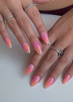 17 Aura Nail Ideas That Give Major Cool Girl Energy Sunset Nails, Aura Nails, Fun Nail Colors, Smink Inspiration, Ombre Nail Designs, Almond Nails Designs, Makijaż Smokey Eye, Funky Nails