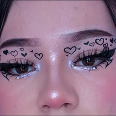 Cute Heart Aesthetic, Monster Makeup, Heart Aesthetic, Makeup Drawing, Cute Eye Makeup, Face Art Makeup, Graphic Makeup, Swag Makeup, Eye Makeup Designs