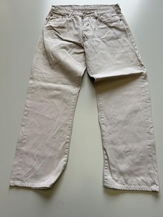 Mens Levi Levis Strauss Cord Trouser  1990s vintage  Regular Fit Zip Fly  Straight Leg White Cord Waist 30 inch Leg Length 28 inch 'Measurements are exact measurement of garmet' 'Due to the vintage nature of the jean slight marks/stains may be present. Please check photos for more details' Item in excellent condition Cord Hose, Levis Strauss, Cord Trousers, Regular Fit Jeans, Vintage Nature, Levis Men, Levi Strauss, Vintage Jeans, Fit Jeans