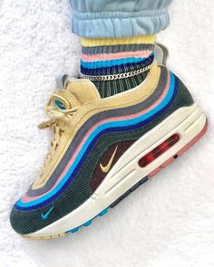 La Nike Air Max 97/1 Sean Wotherspoon est disponible sur wethenew.com ➖ 📸 @rebeccahyldahl Sean Wotherspoon Air Max 97, Nike 97, Nike Airmax 97, Sean Wotherspoon, Nike Air Shoes, Fresh Shoes, Hype Shoes, Cheap Nikes