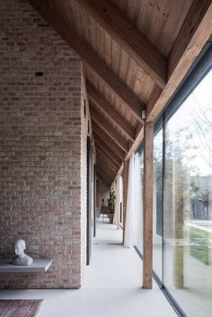 House Glass Wall, Modern Barn Interior, Contemporary Facade, Zinc Roof, Rustic Brick, Recycled Brick, Brick Interior, Agricultural Buildings, Timber Ceiling