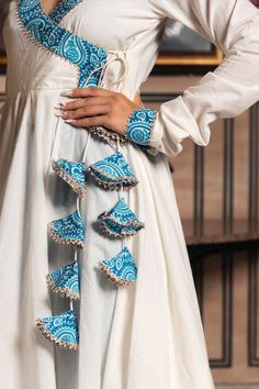 White Cotton Anarkali, Angrakha Anarkali, Cotton Anarkali Kurta, Cotton Anarkali, Anarkali Dress Pattern, Designer Kurti Patterns, Long Kurti Designs