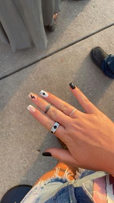 Western Style Nails Ideas, Simple Western Acrylic Nails, Rodeo Nails Designs Westerns, Short Square Western Nails, Country Concert Nails Simple, Punchy Nails Acrylic, Short Nails Country, Western Acrylic Nails Ideas, Cute Western Nails Short