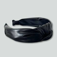 Add a touch of sophistication to any outfit with our Knotted Faux Leather Headbands. Designed for both comfort and flair, these headbands are the perfect accessory to elevate your look, whether you’re dressing up for a night out or keeping it casual. Key Features: Stylish Design: The knotted detail adds a chic twist to classic headbands, making them a standout piece in your accessory collection. Comfort Fit: Soft lining ensures a comfortable fit for all-day wear, without sacrificing style. Ideal Leather Headband, Hair Quiz, Leather Headbands, New Hair Growth, Top Knot Headbands, Hair Shop, Elevate Your Look, Knot Headband, Stylish Design