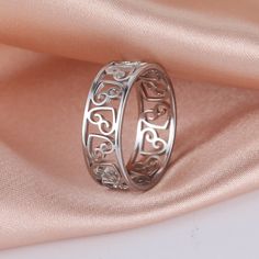 Brand Name: MtcyteaOrigin: Mainland ChinaCN: ZhejiangMetals Type: Stainless steelMaterial: MetalGender: WomenCompatibility: All CompatibleItem Type: RingsFunction: daily wearModel Number: RSS2021052319Style: TRENDYRings Type: Wedding BandsSurface Width: 2mmShape\pattern: PLANTFine or Fashion: FashionOccasion: AnniversaryName: stainless steel rings for womenColor: Steel ColorStyle: TrendySeason: Spring Summer Fall WinterGift for: Lover Women Girls Friends Mother daughterOccasion: wedding, party, engagement, Birthday, anniversaryDrop Shipping: YesWholesale: Yes Womens Rings Simple, Butterfly Moon, Heart Butterfly, Braided Ring, S Ring, Cat Ring, Engraved Stainless Steel, Geometric Ring, Ring Simple