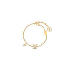 LV Iconic Bracelet S00 - Women - Fashion Jewelry | LOUIS VUITTON ® Louis Vuitton Chain, Luxury Gifts For Women, Engraved Plaque, Louis Vuitton Official, Jewelry Lookbook, Bracelet Collection, Initial Pendant, Initial Charm, Gold Material