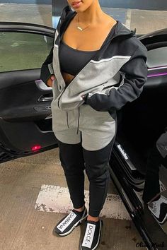 Olivia Mark - Premium Blue and Grey Solid-Patchwork Two-Piece Sportswear with Hooded Zip-Up and Long-Sleeve Features Grey Two Piece, Two Piece Pants Set, Nike Tech Fleece, Casual Sportswear, Pants Suit, Top Pants Set, Nike Tech, Jogging Pants, Tech Fleece