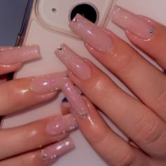 Simple Boujee Nails Acrylic, Coffin Acrylic Nails Glitter, Off Pink Nails, Prom Nails Acrylic Coffin, Gel Nails Coffin, Flash Nails Design, Pretty Simple Nails, Nails Bday, Clear Light Pink Acrylic Nails