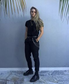 Masculine Outfits For Women, Tomboy Chic Outfits, Masc Outfits For Women, Dyke Fashion, Stem Outfits, Masculine Outfits, Looks Hip Hop, Tomboy Femme, Lesbian Outfits