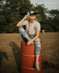 Edgy Cowgirl, Country Poses, Western Photoshoot, Country Photography