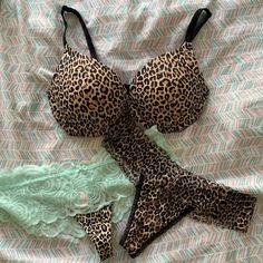 New Without Tags Pink! Victoria’s Secret Bra & Panties Set. Bra 32c. Both Panties Size S. Victoria's Secret Bra, Victoria Secret Lenceria, Alt Wardrobe, Fancy Bras, Victorias Secret Lingerie, Teenage Fever, 2000 Clothes, Fake Pics, Bra Outfit