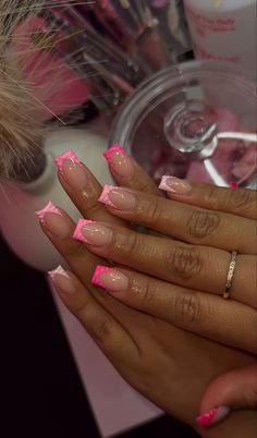 Classy Nails French Tip, Classy Nails French, Valentine Nails Pink, Art For Short Nails, Nail Art For Short Nails, Nail Art Inspo, Nails French Tip, Nail Art Tips