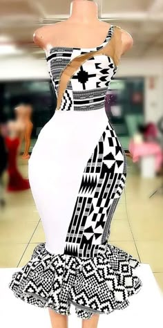 Black And White African Print Dresses, Black And White Ankara Dresses, Black And White Traditional Dress, Modest Dresses Fashion