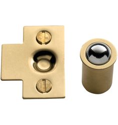 an image of a door handle and knob