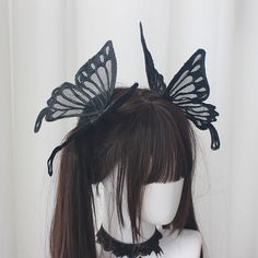 A: a big butterfly hairclip only  B: a small butterfly hairclip only  C: a big butterfly hairclip + a small butterfly hairclip Butterfly Headpiece, Hiar Style, Butterfly Hair Accessories, Deer Girl, Veil Accessories, Big Butterfly, Small Butterfly, Butterfly Hair Clip, Butterfly Clips