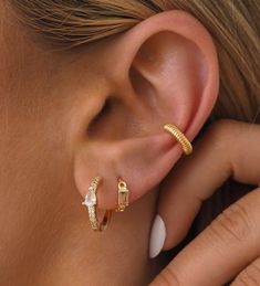 Gold Plated Textured Ear Cuff No piercing needed Approx. 12mm (outer diameter) Couch Ear Piercing, Gold Cuff Earrings, Ear Stacks, Ear Cuff Piercing, Earring Cuff, Double Ear Piercings, Earring Inspo, Bday List, Cute Ear Piercings