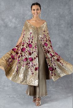 Latest Dress Design, Bridal Dress Fashion, Manish Malhotra, Lakme Fashion Week, Dress Indian Style, Stylish Dress Book