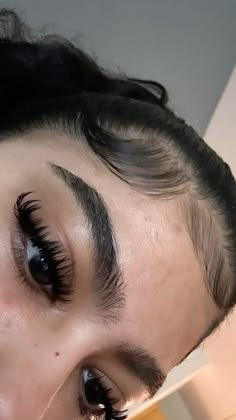 Coi Leray Lashes, Pretty Eyebrows Natural, Lash Extensions Baddie, Volume Doll Eyelash Extensions, Thick Lash Extensions, Doll Lashes, Long Eyelashes, Lashes Aesthetic, Fake Lashes Makeup