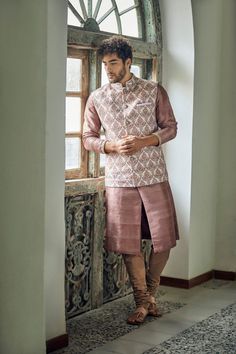 Indian Groom Dress, Man Dress Design, Indian Wedding Clothes For Men, Wedding Kurta For Men, Mens Wear Wedding, Groom Dress Men