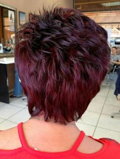 Medium Hair Styles For Women Over 50 Layered Bobs, Stacked Pixie Haircut Over 50, Hairstyles Christmas Party, Bob Short Haircut, Hairstyles Christmas, Short Haircut Ideas, Christmas Party Hairstyles, Short Hair Back, Short Choppy Haircuts